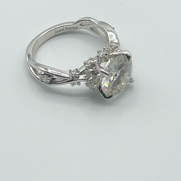 3ct D, VVS1 Moissanite Vine Ring - Picture 4 of 15